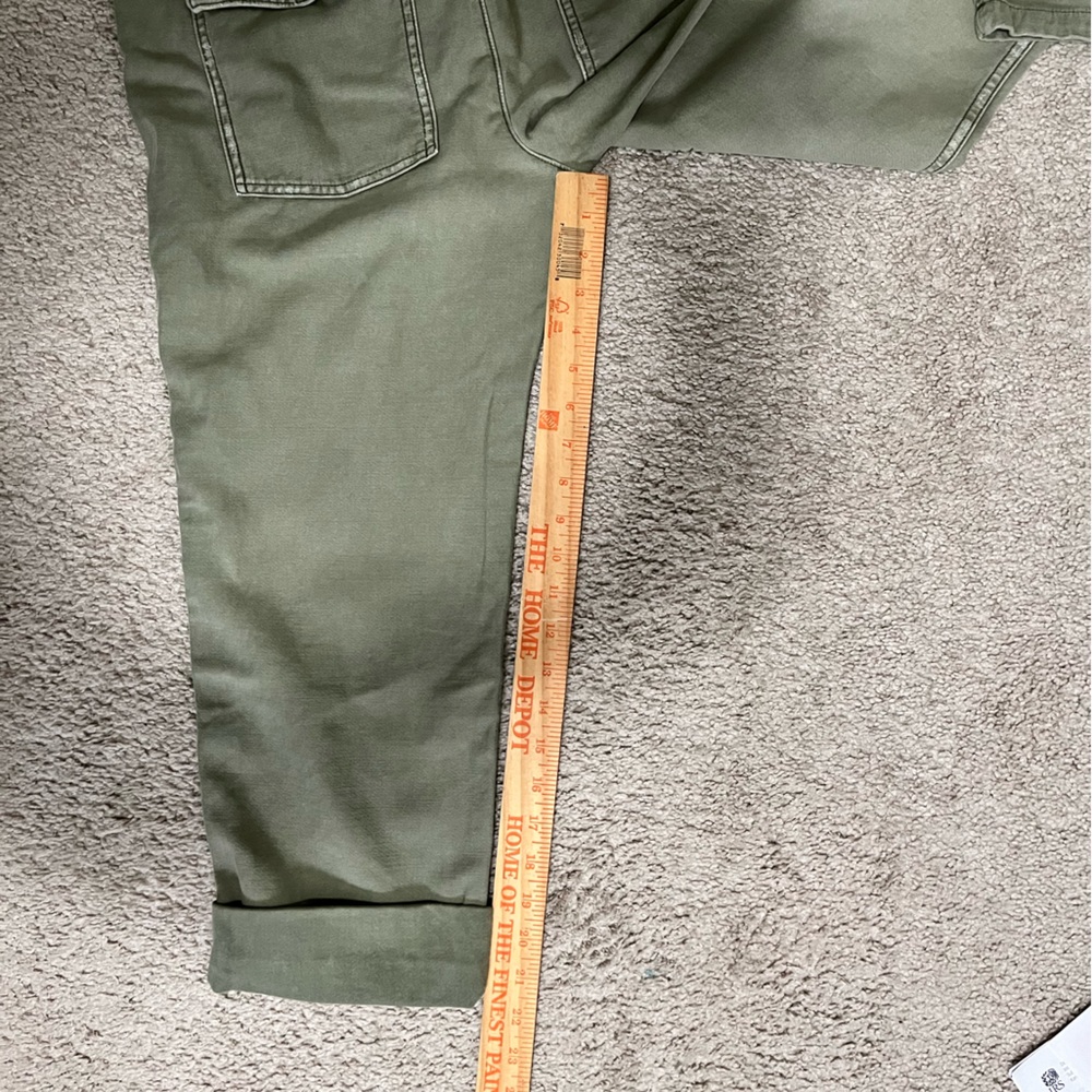 American Eagle Outfitters Olive Cropped Pants (in style of OG 107) - Picture 10 of 10